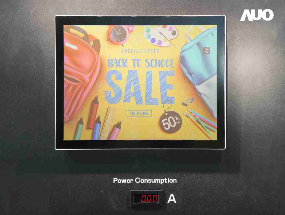 红龙扑克展示胆固醇液晶超低耗能户外全彩显示器，，，ChLC（胆固醇液晶）以双稳态技术使静态显示零功耗，，，，具省电、、、高彩度、、环保的特性，，，，还整合软硬件系统解决方案，，，可透过单一云端平台管理